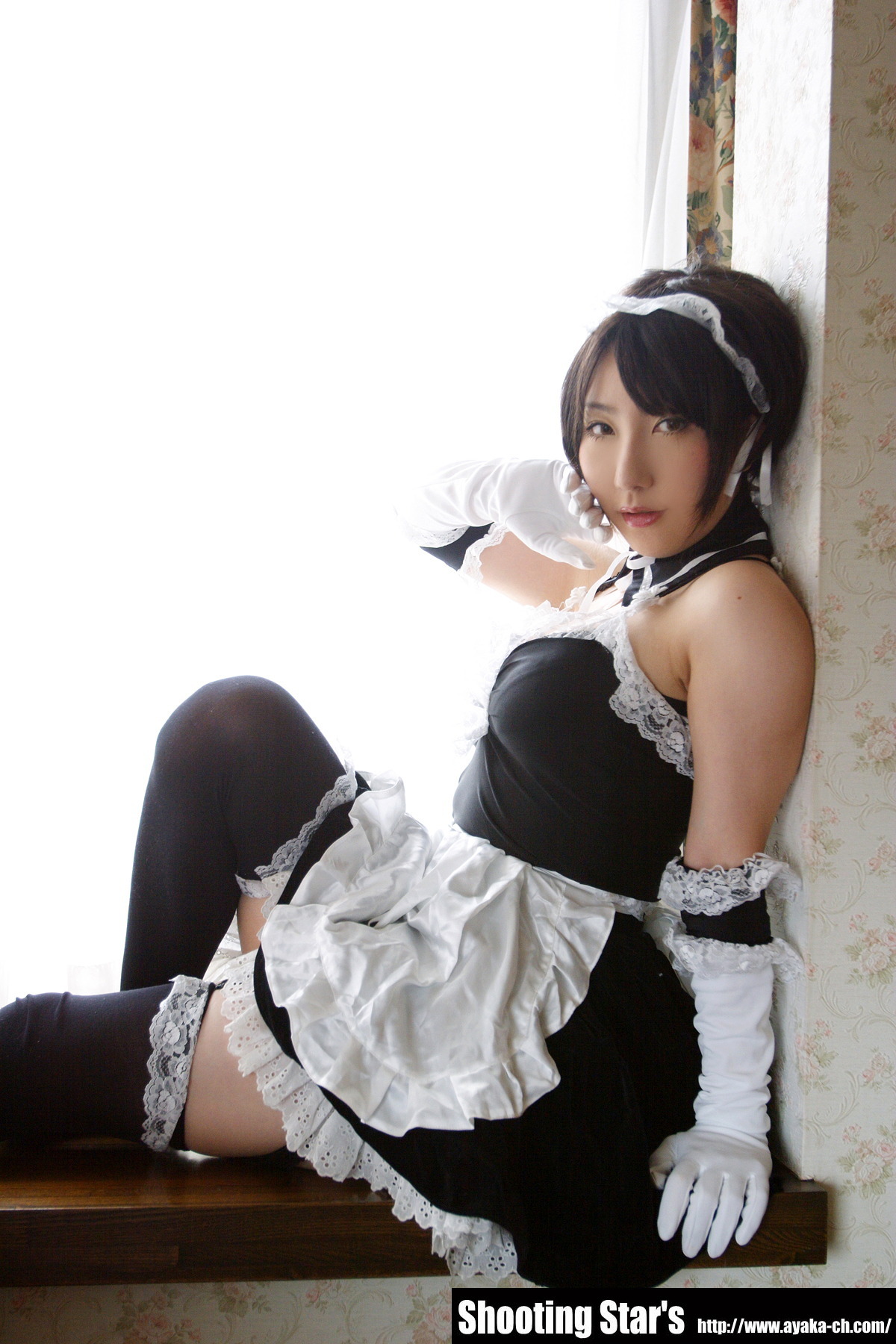 [Cosplay]  Sexy Maid with big boobs 2